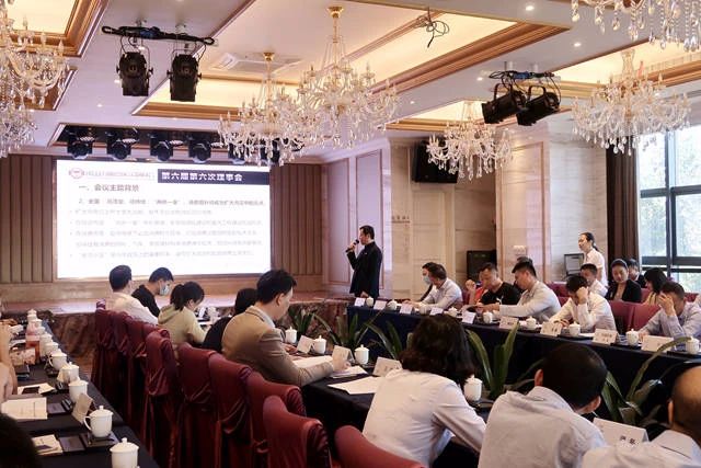 譜寫順德涂料新篇章 佛山涂協(xié)、順德涂料商會(huì)理事會(huì)成功舉辦