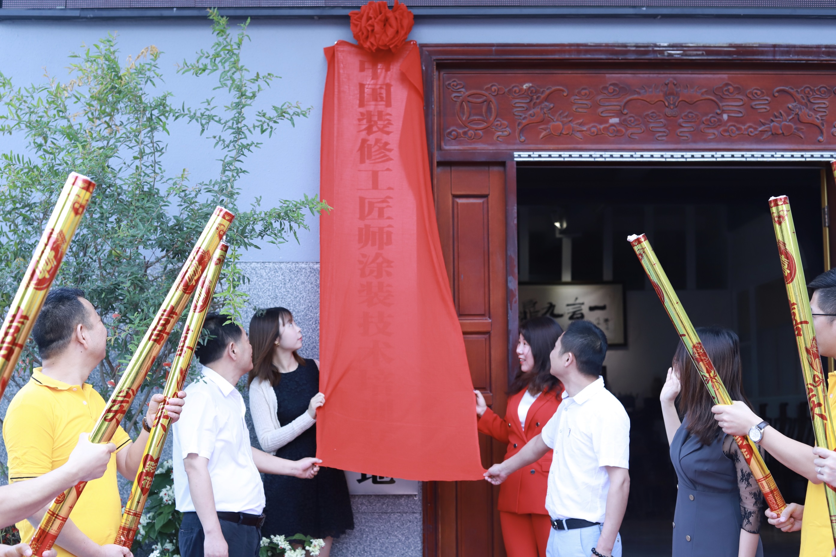 首個(gè)裝修工匠師培訓(xùn)基地在佛山數(shù)碼彩落地，6月18日首班開(kāi)班！